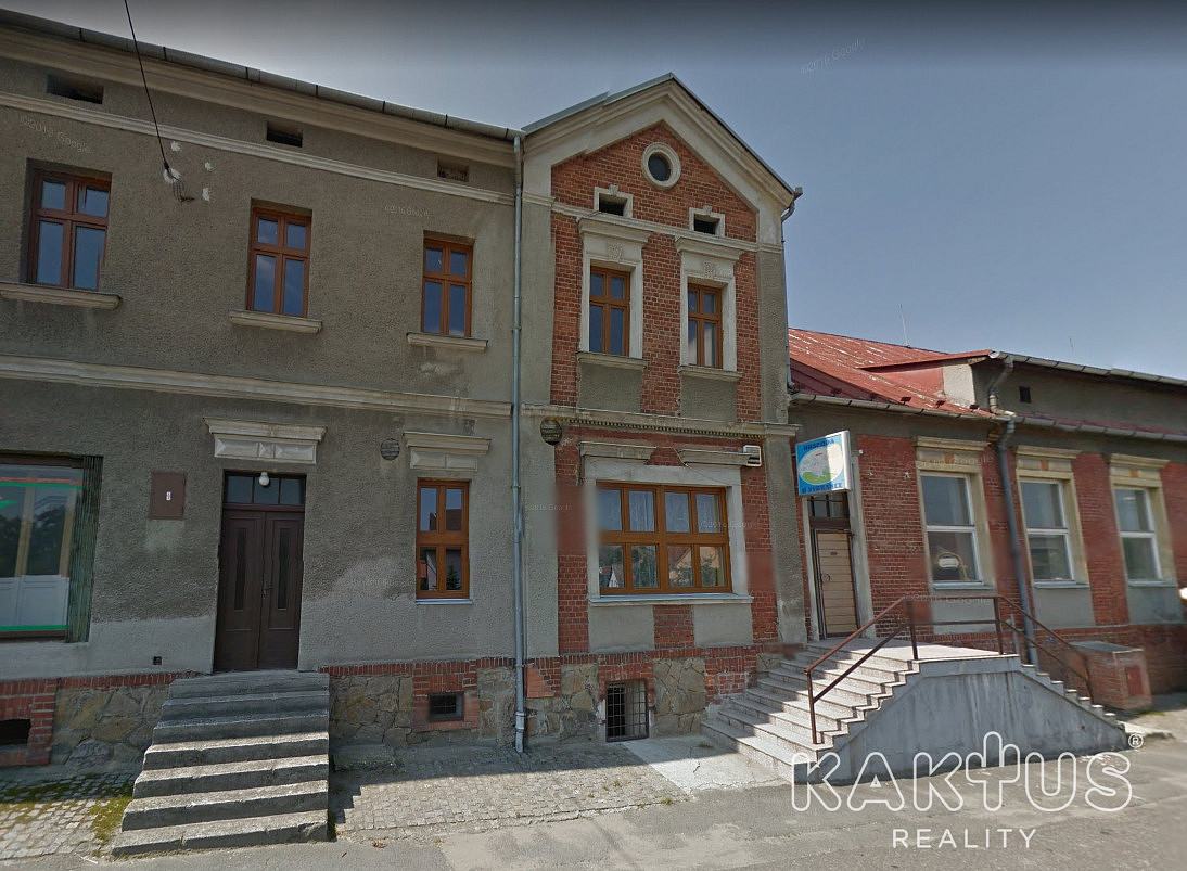 Pronájem komerčního objektu (jiného typu) 180 m²