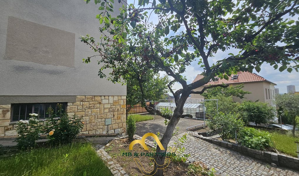 Prodej domu 240 m² s pozemkem 440 m², Praha – náhled fotky 21