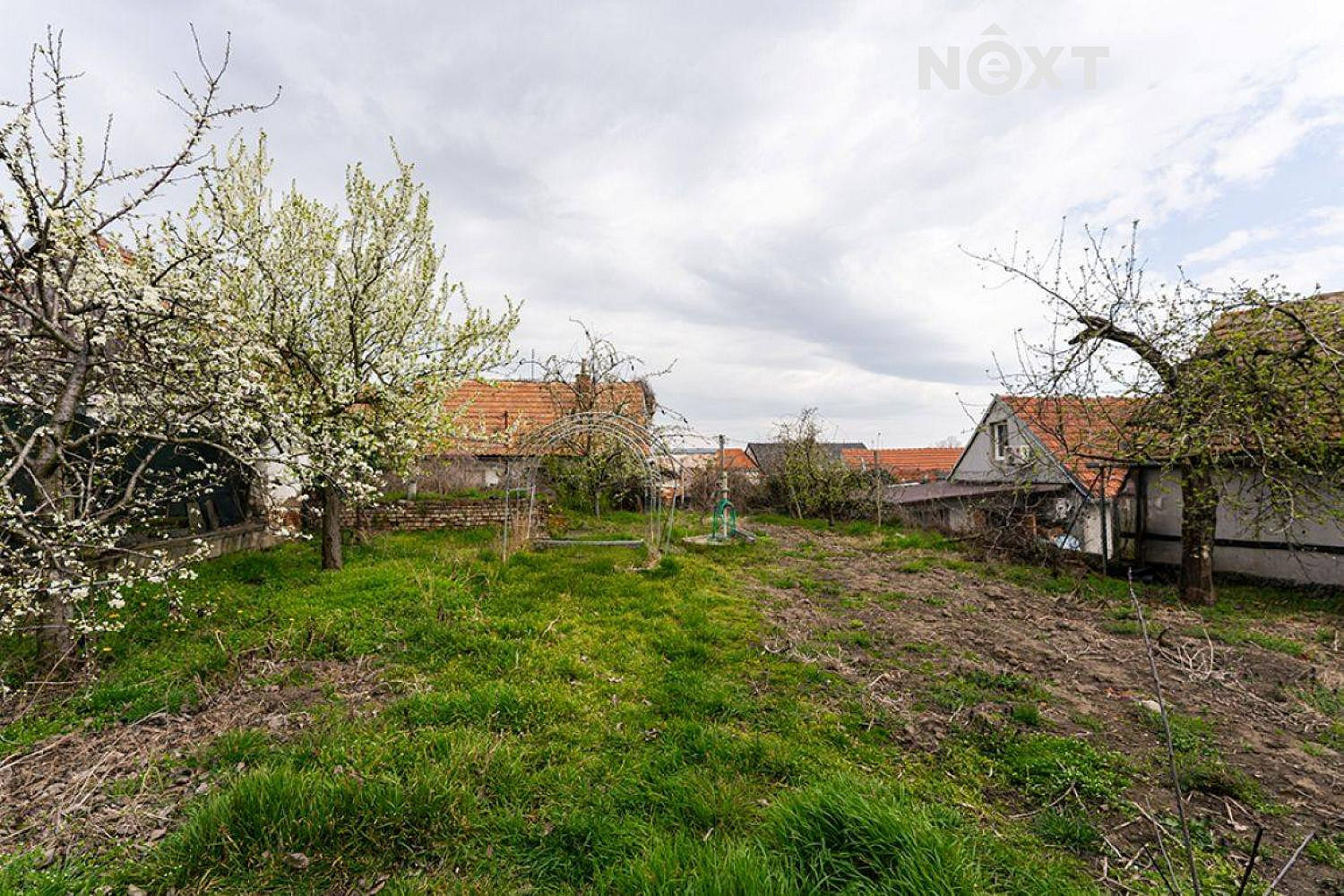 Prodej stavebního pozemku 423 m² – pohled 4