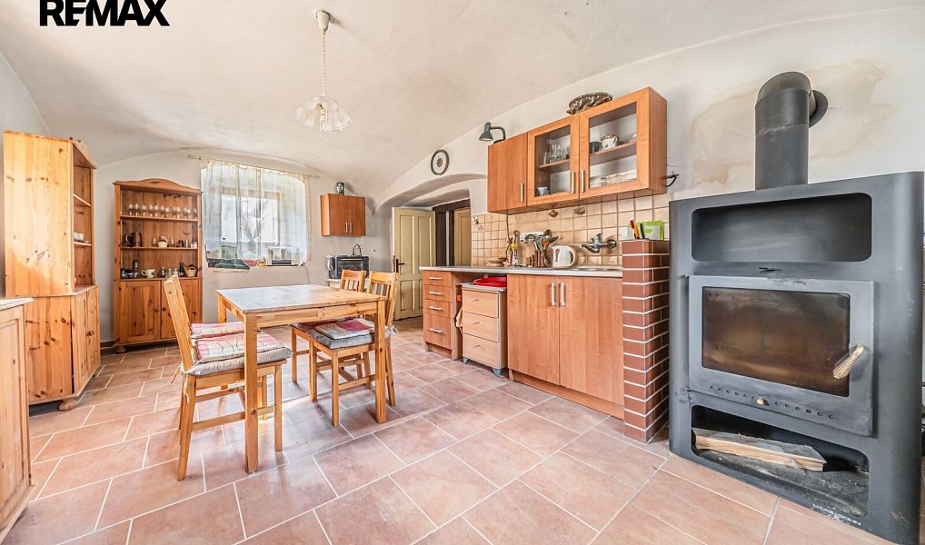 Prodej domu 363 m² s pozemkem 1 345 m², Kamýk nad Vltavou – náhled fotky 12
