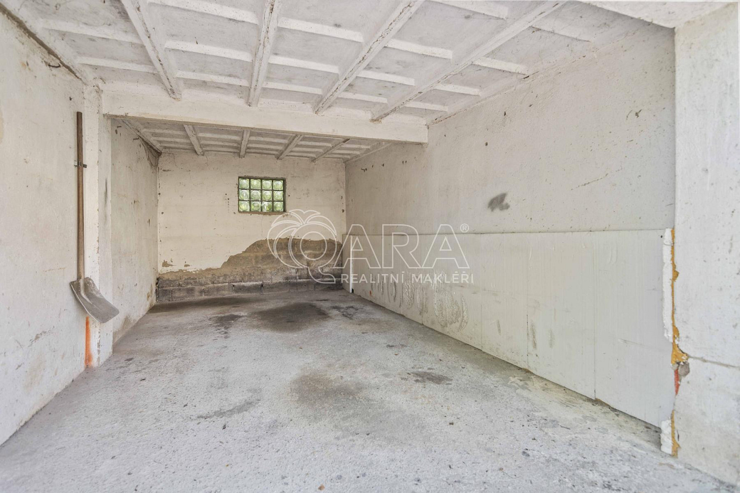 Prodej samostatné zděné garáže — photo 3