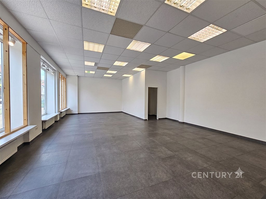 Pronájem obchodních prostor 72 m² — photo 3