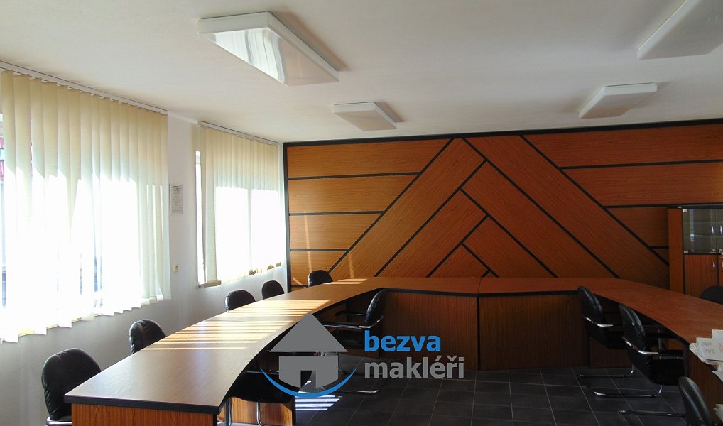 Pronájem kanceláře 54 m², Skuteč – náhled fotky 2
