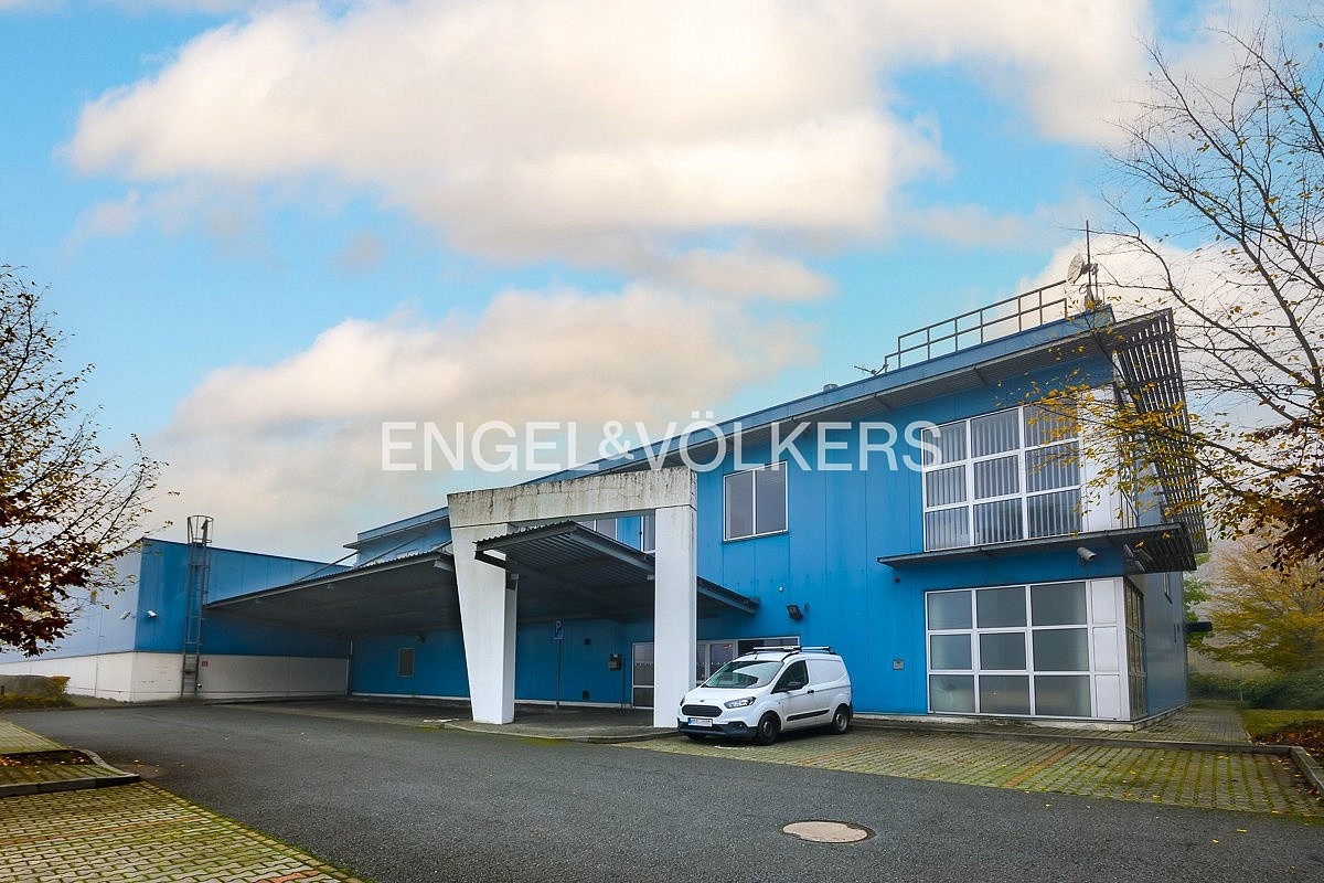 Pronájem kanceláře 1 386 m² – fotografie 3