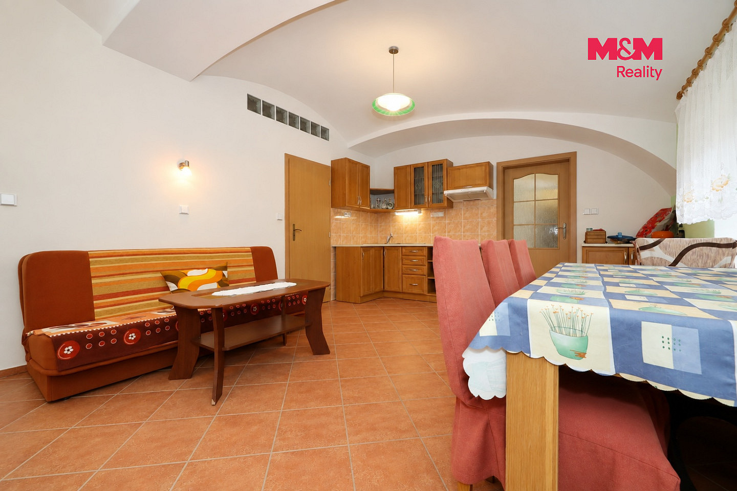 Prodej domu 212 m² s pozemkem 917 m² – fotografie 2