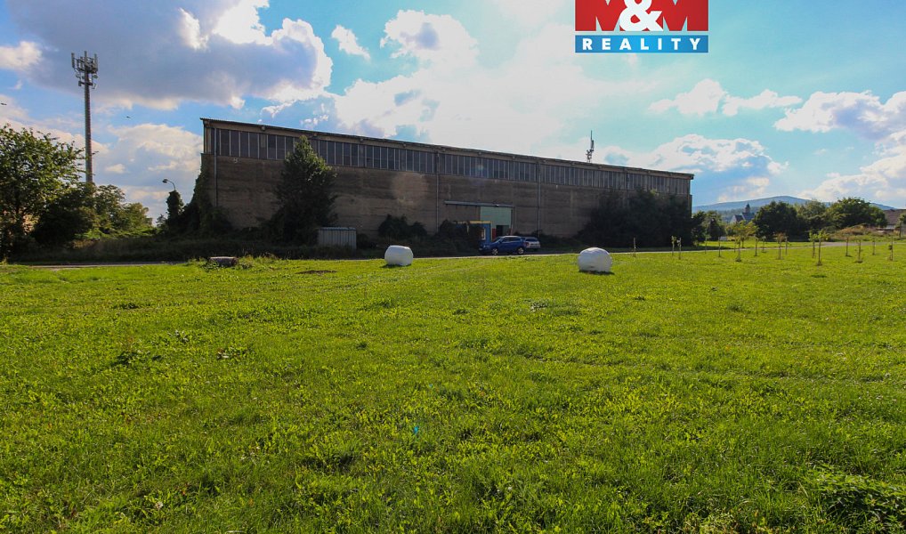 Prodej zemědělského objektu 1 220 m², Javorník – fotka 1 z 8