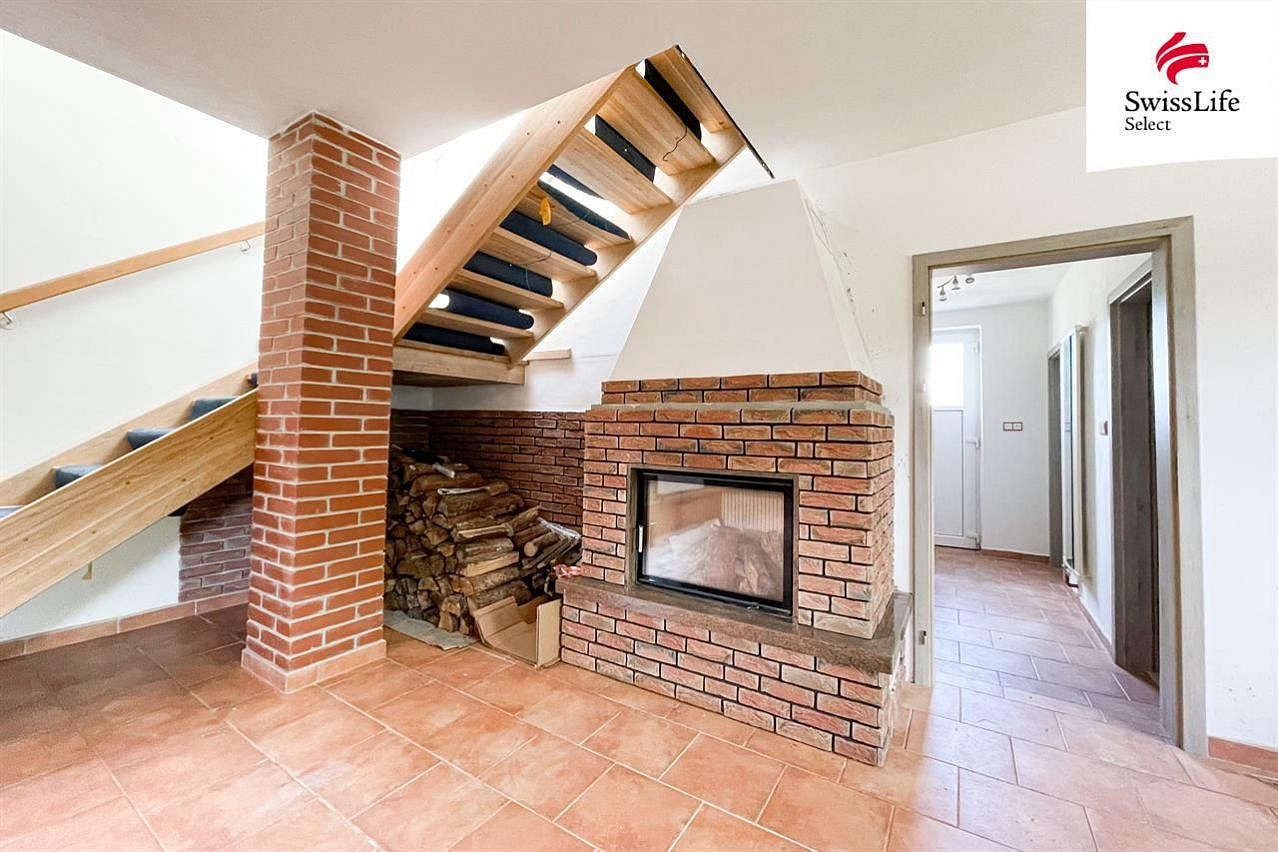 Pronájem obchodních prostor 230 m², Dobronín
