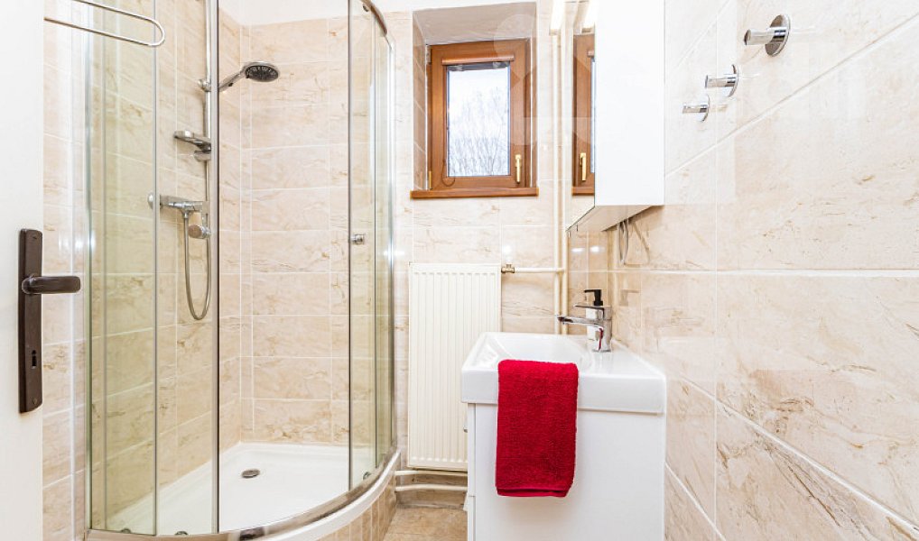 Prodej domu 220 m² s pozemkem 815 m², Studená – náhled fotky 15