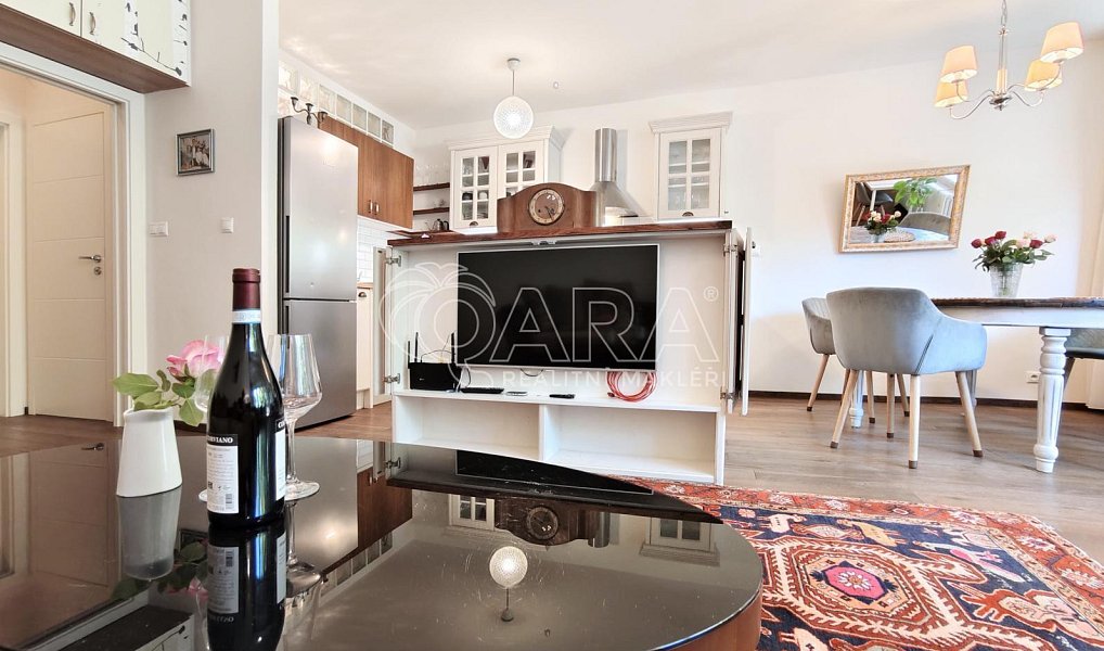 Pronájem bytu 3+kk 81 m², Praha – náhled fotky 9