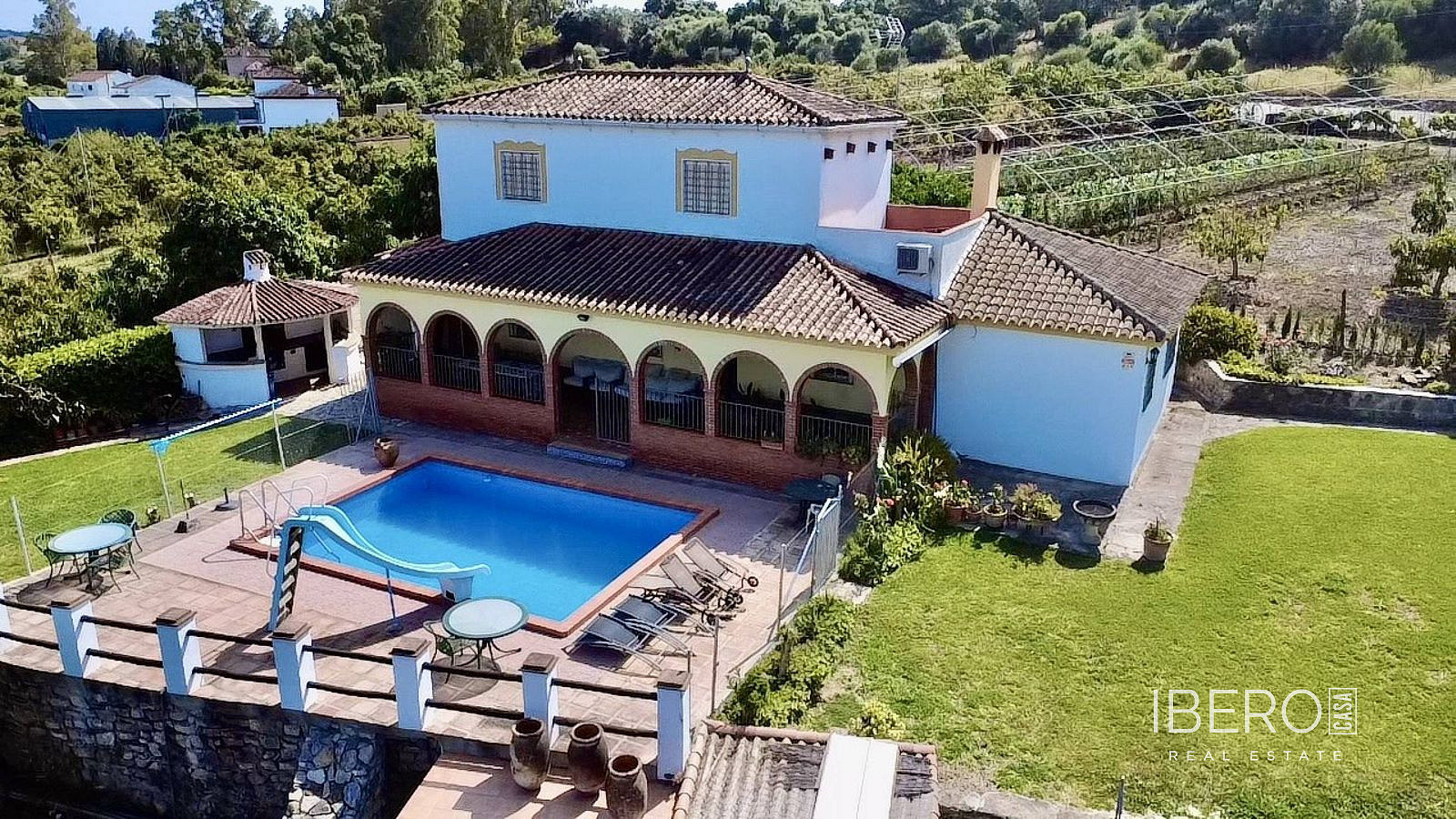 Prodej domu 238 m² s pozemkem 4 146 m²