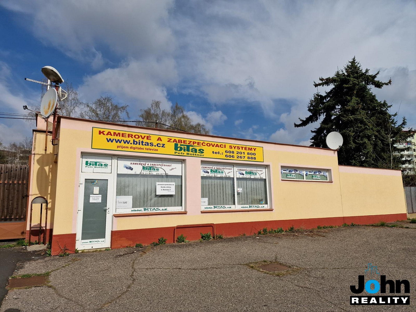 Pronájem obchodních prostor 80 m²