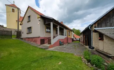 Prodej domu 255 m² s pozemkem 3 631 m², Divišov - Zdebuzeves, okres Benešov