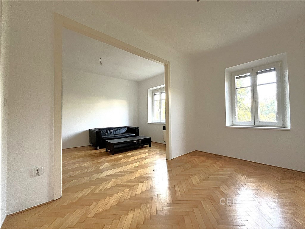 Pronájem bytu 2+kk 45 m² — photo 2