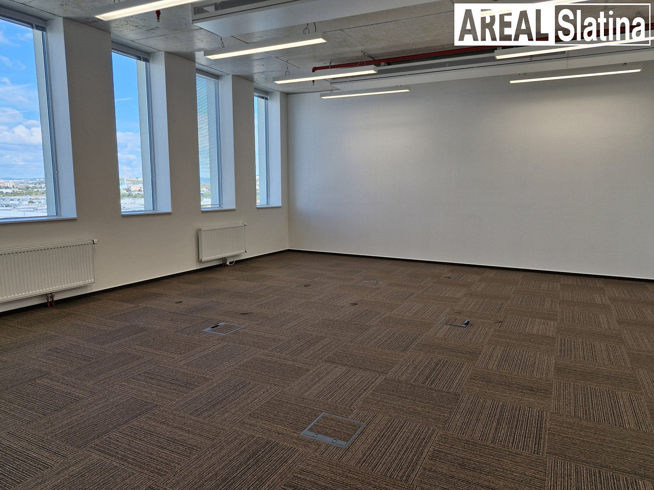 Pronájem kanceláře 292 m² – fotografie 4