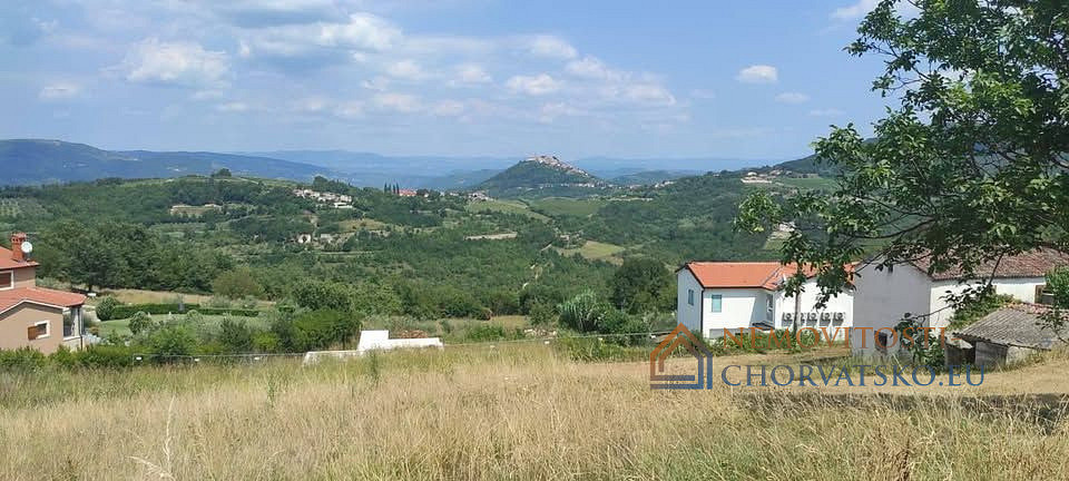 Prodej stavebního pozemku 1 367 m², Karojba