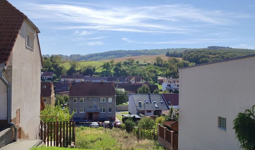 Prodej stavebního pozemku 536 m², Boleradice – fotka 1 z 11