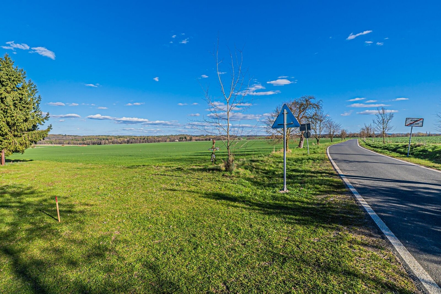 Prodej stavebního pozemku 1 468 m² — photo 3
