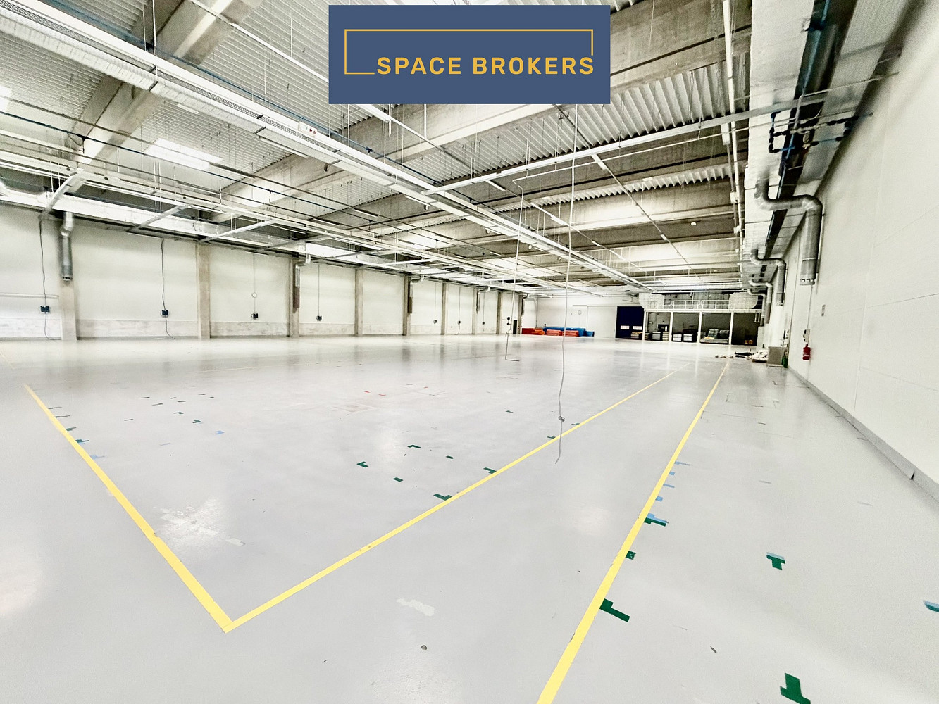 Pronájem skladovacích prostor 2 574 m² – fotografie 3