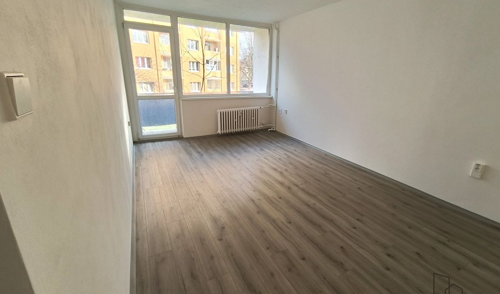 Pronájem bytu 2+1 53 m², Bílina – náhled fotky 3