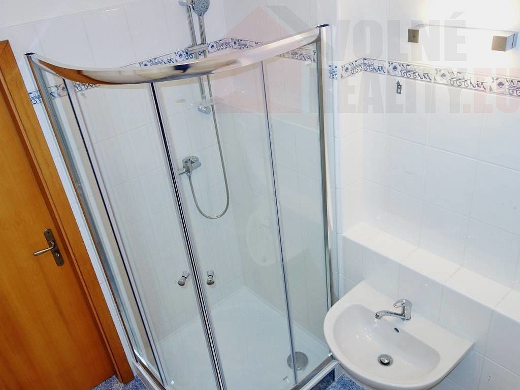 Pronájem bytu 2+kk 71 m² – fotografie 4