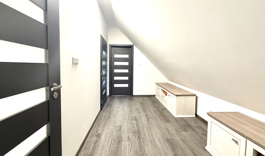 Prodej domu 232 m² s pozemkem 263 m², Hromnice – náhled fotky 11
