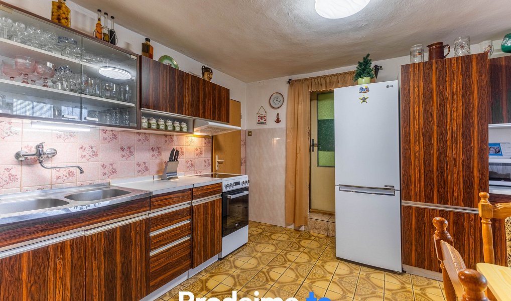 Prodej domu 99 m² s pozemkem 503 m², Hevlín – náhled fotky 3