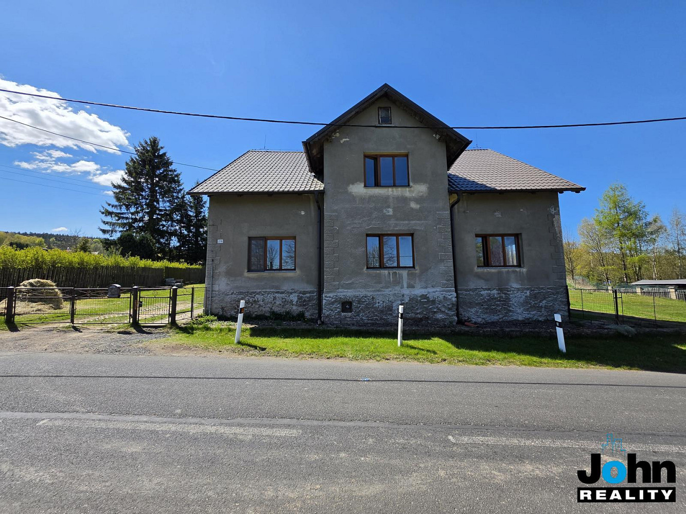 Prodej domu 400 m² s pozemkem 1 982 m²