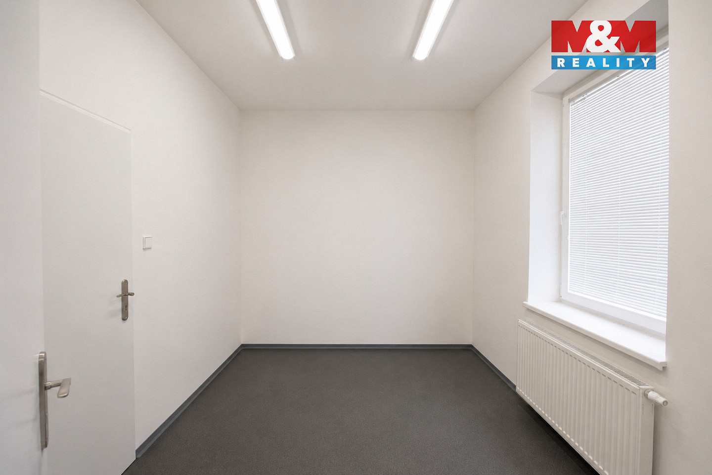 Pronájem kanceláře 82 m² — photo 2