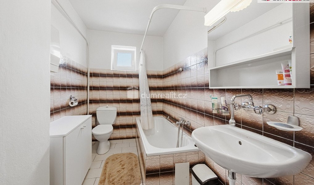 Prodej domu 180 m² s pozemkem 795 m², Tvrdonice – náhled fotky 13