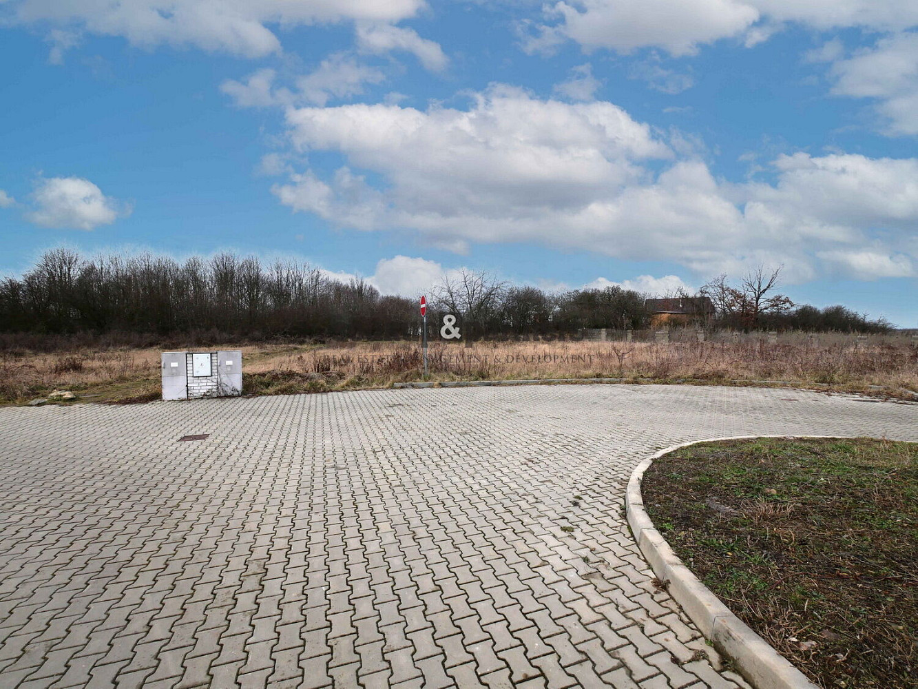 Prodej stavebního pozemku 1 636 m² – fotografie 3