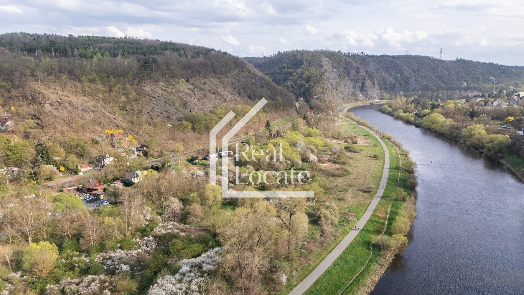 Prodej pozemku 5 450 m² – fotografie 3