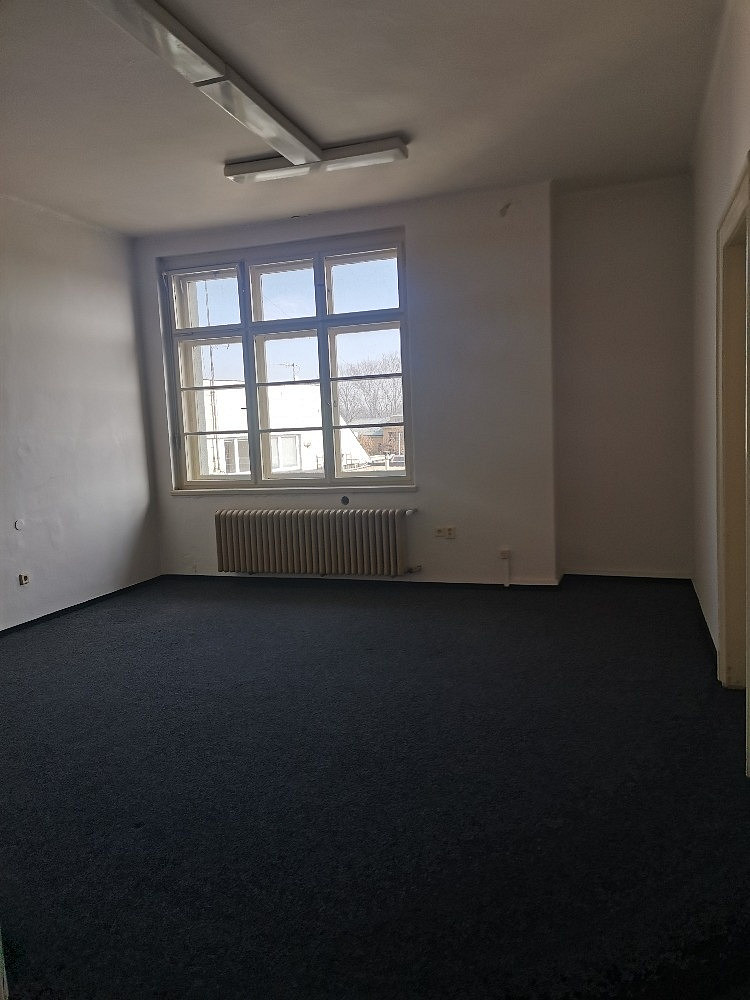 Pronájem kanceláře 27 m² – fotografie 3