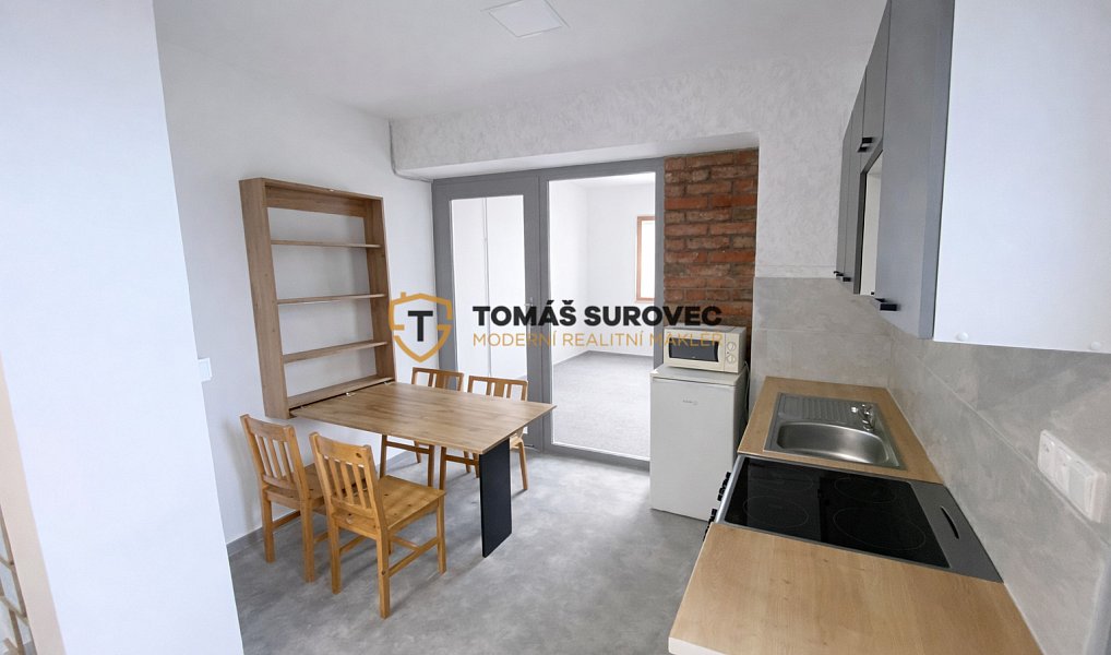 Pronájem kanceláře 64 m², Valašské Klobouky – náhled fotky 3