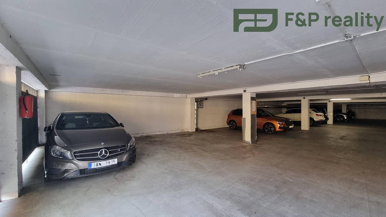 Prodej ostatní Garážové stání, 12m2, Praha, Praha 10, Strašnice
