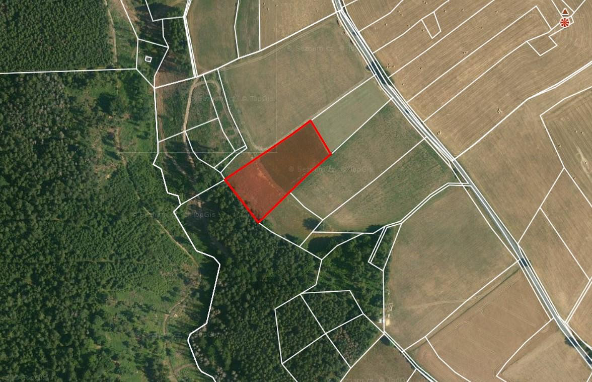 Prodej pole 7 107 m²