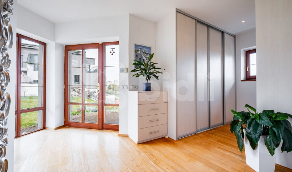 Prodej domu 220 m² s pozemkem 1 824 m², Roudnice nad Labem – náhled fotky 9