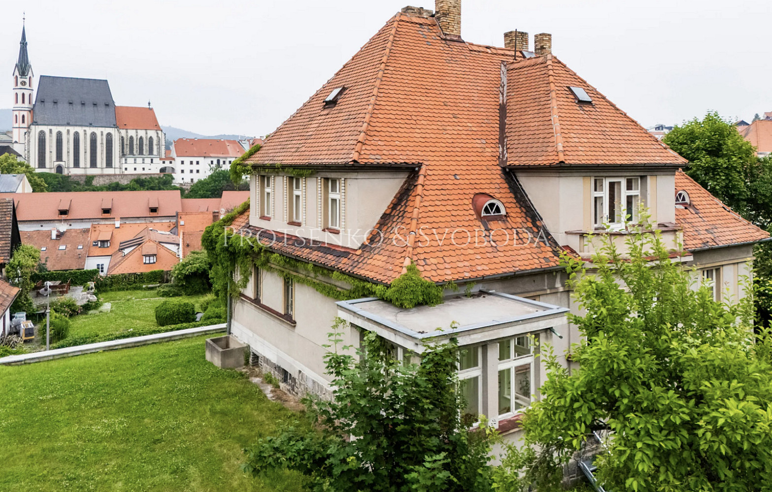 Prodej domu 469 m² s pozemkem 874 m²