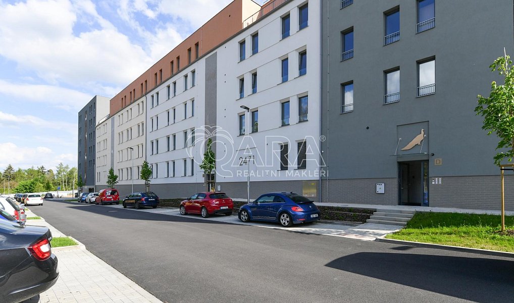 Pronájem garážového stání v Benešově, Benešov – náhled fotky 3