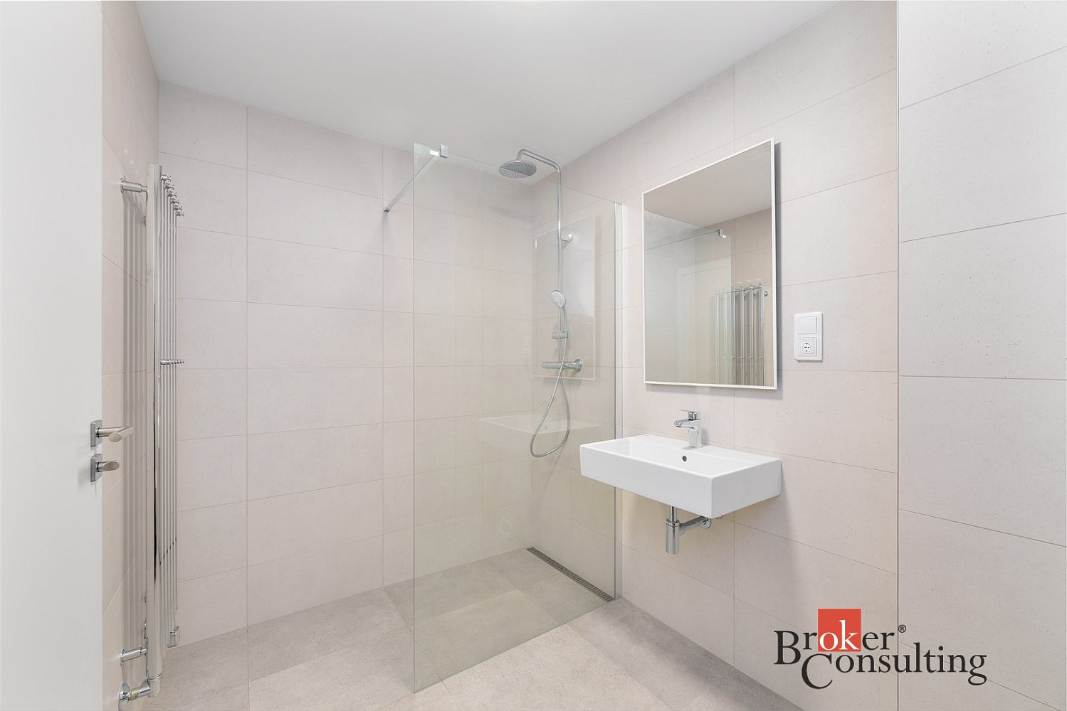 Pronájem bytu 2+kk 45 m² – fotografie 4