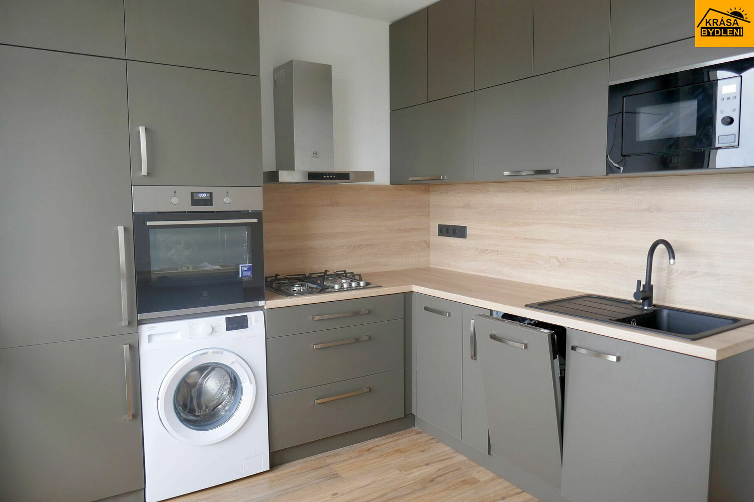 Pronájem bytu 1+1 37 m²