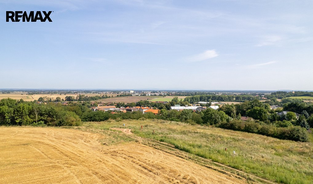 Prodej stavebního pozemku 1 052 m², Radim – náhled fotky 3