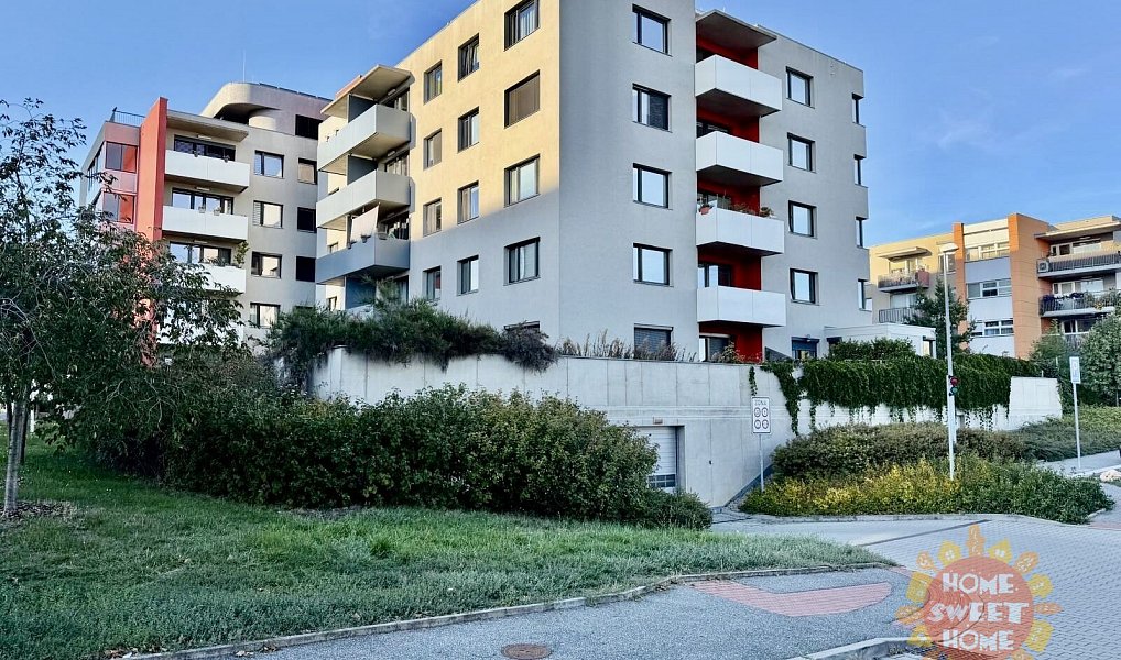 Prodej garážového stání, Praha 4 - Chodov, ulice Babická, Praha – náhled fotky 2
