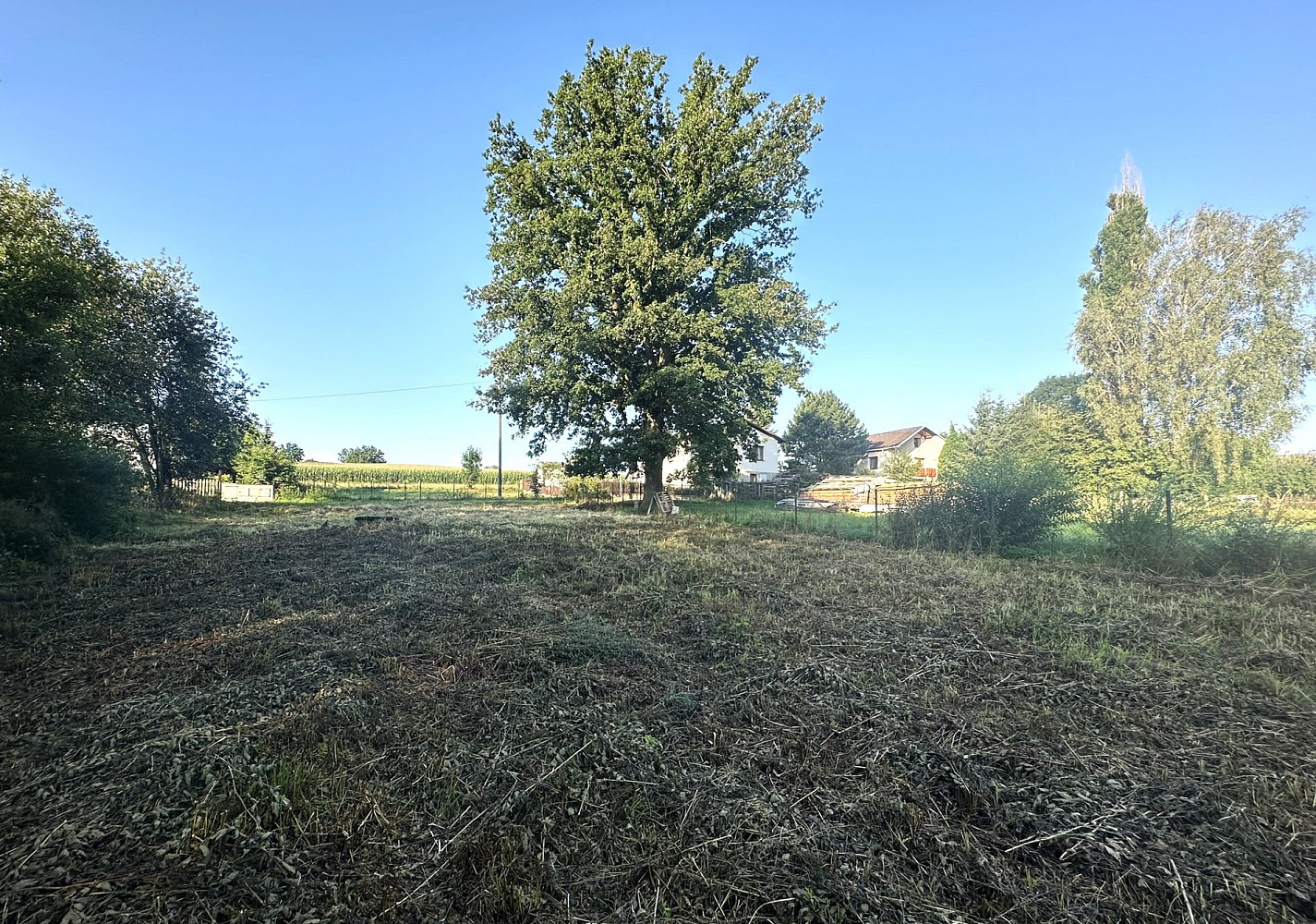 Prodej stavebního pozemku 771 m² – další
