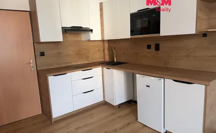 Pronájem bytu 1+kk 26 m², Karlovarská, Řevničov, okres Rakovník