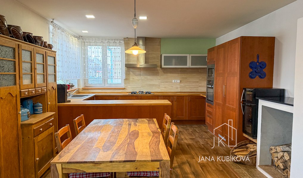Prodej domu 336 m² s pozemkem 1 199 m², Kyjov – náhled fotky 3