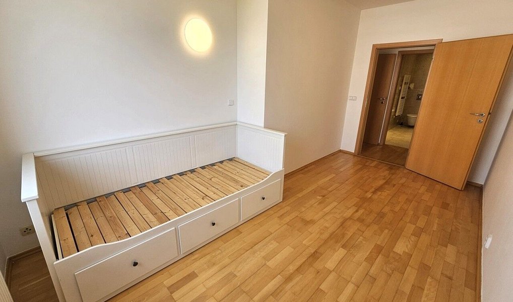 Pronájem bytu 3+kk 120 m², Praha – náhled fotky 15