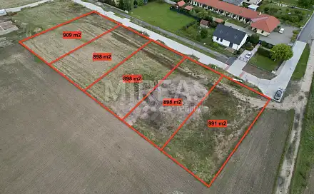 Prodej stavebního pozemku 991 m², Hořátev, okres Nymburk
