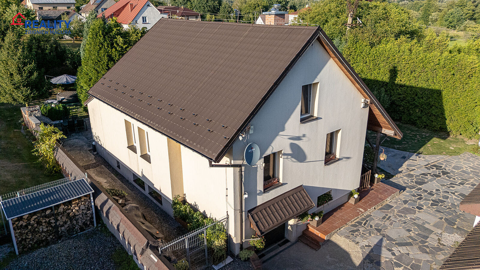 Prodej domu 290 m² s pozemkem 1 830 m²