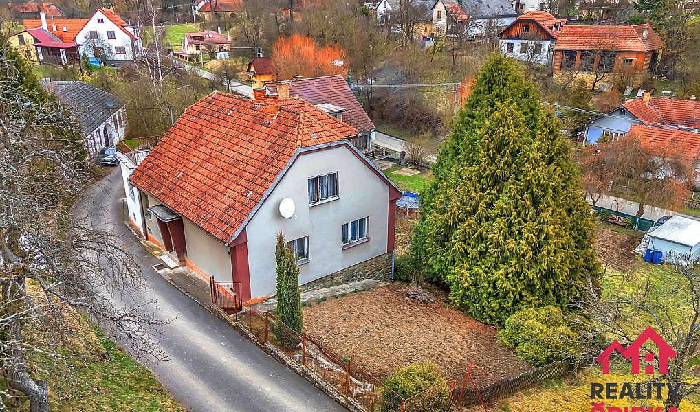 Prodej domu 165 m² s pozemkem 1 639 m², Deštná – náhled fotky 2