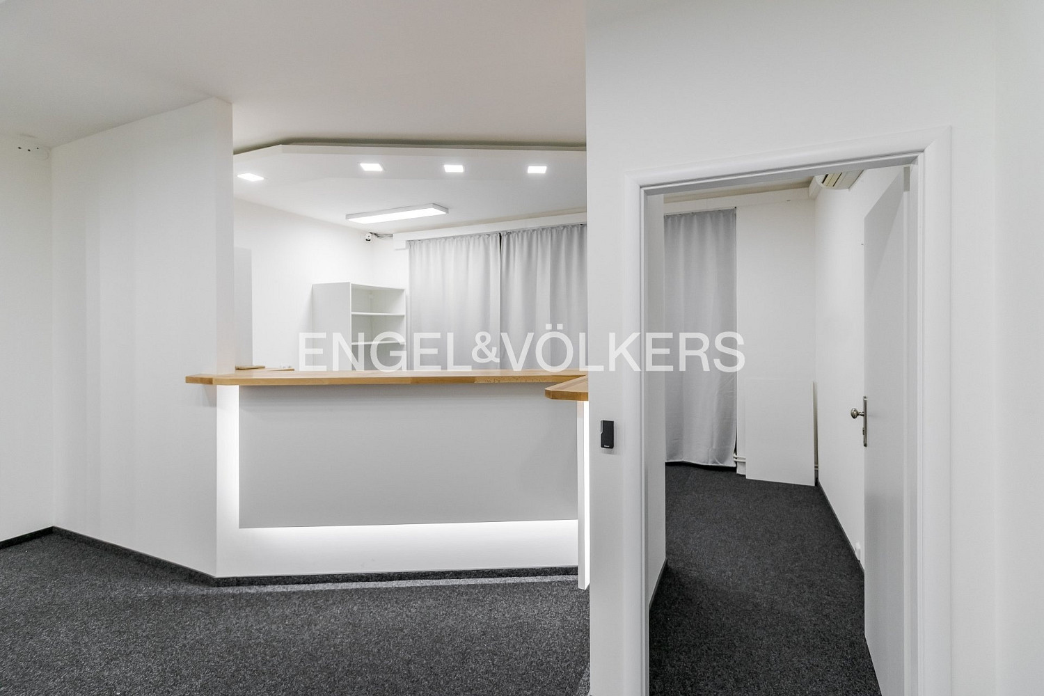 Pronájem kanceláře 175 m² – pohled 4